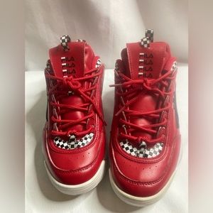FILA DISRUPTOR ll CHECKER SNEAKERS ,RED COLOR, SIZE 10 MEN